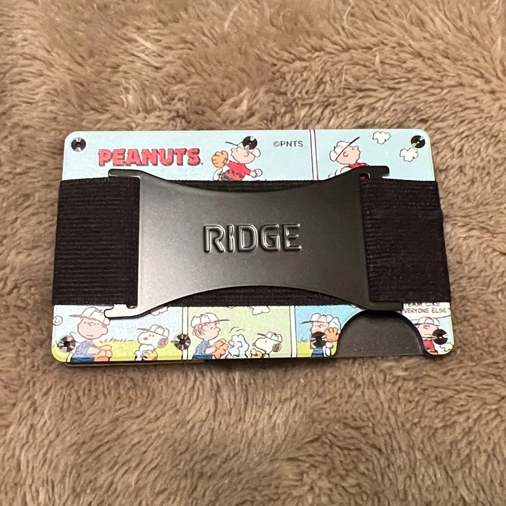 New RIDGE PEANUTS WALLET. Collectors, Limited Edition